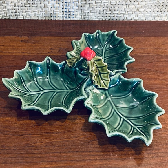 🎄🌟HP🌟VTG Glazed Ceramic Divided 3 Holly Leaf & Berries Candy Dish - Picture 1 of 6